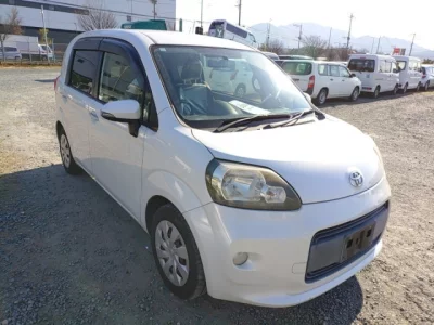 Toyota PORTE  с аукциона в Японии