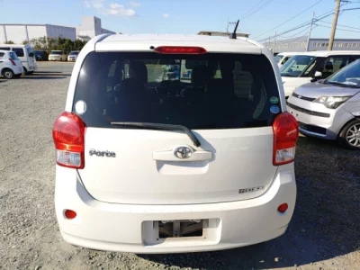 Toyota PORTE  с аукциона в Японии
