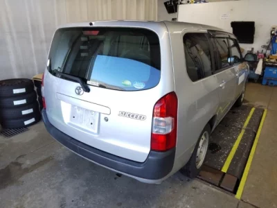 Toyota SUCCEED