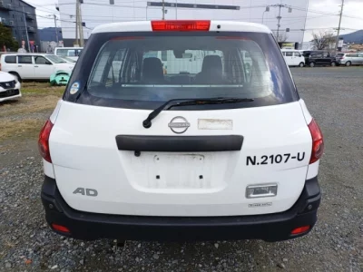 Nissan AD  с аукциона в Японии