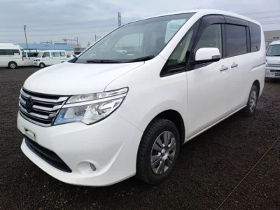 Nissan SERENA  с аукциона в Японии