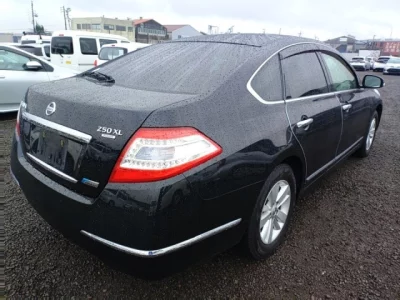 Nissan TEANA  с аукциона в Японии