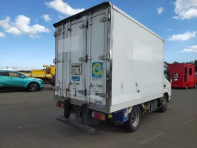 Hino DUTRO  с аукциона в Японии