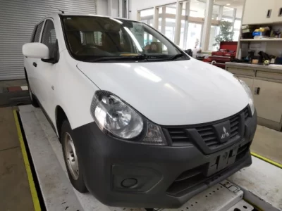 Mitsubishi LANCER VAN