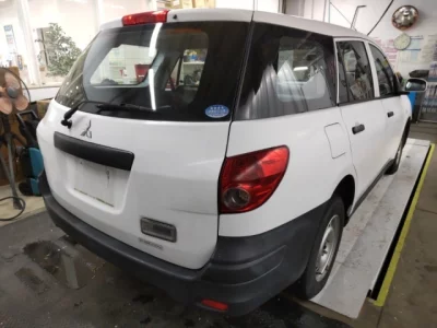 Mitsubishi LANCER VAN