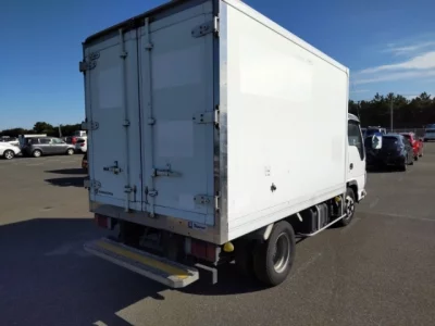 Isuzu ELF  с аукциона в Японии