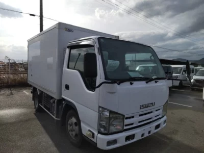 Isuzu ELF  с аукциона в Японии