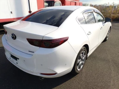 Mazda MAZDA3  с аукциона в Японии