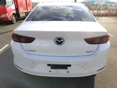 Mazda MAZDA3  с аукциона в Японии