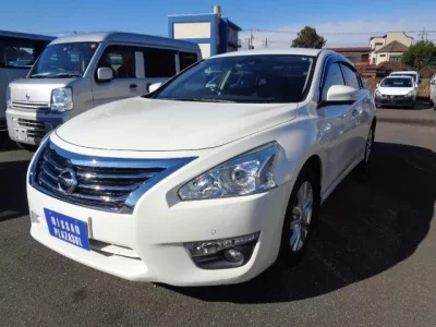 Nissan TEANA