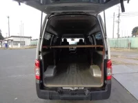 Nissan CARAVAN VAN лот № 617 оценка 3.5  с аукциона в Японии 2