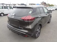 Nissan KICKS лот № 5246 оценка 3.5  с аукциона в Японии 1