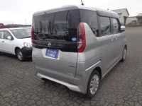 Nissan ROOX лот № 2104 оценка 4  с аукциона в Японии 1