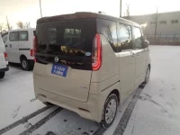 Nissan ROOX лот № 2105 оценка 4  с аукциона в Японии 1