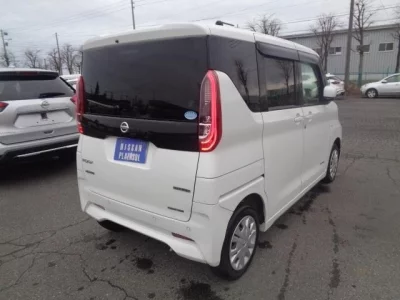 Nissan ROOX  с аукциона в Японии