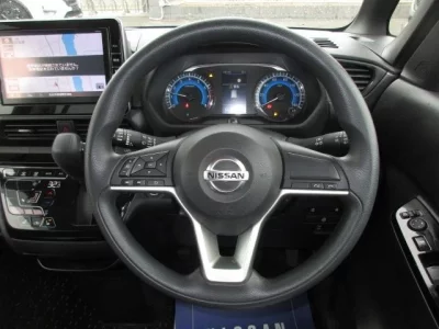 Nissan ROOX  с аукциона в Японии