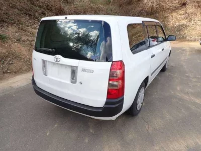 Toyota SUCCEED  с аукциона в Японии