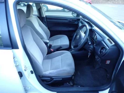 Toyota COROLLA AXIO  с аукциона в Японии