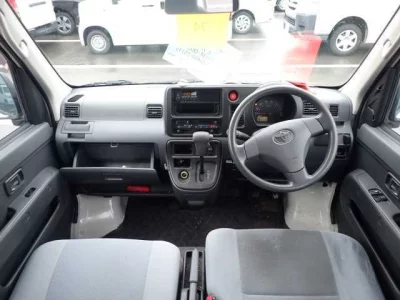 Toyota PIXIS VAN  с аукциона в Японии
