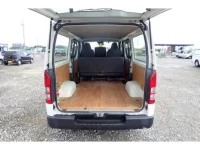 Toyota HIACE VAN лот № 1001 оценка 4  с аукциона в Японии 1