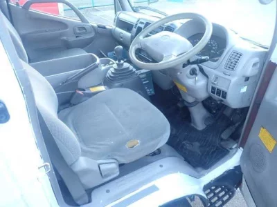 Toyota DYNA  с аукциона в Японии