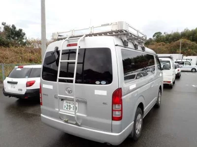 Toyota HIACE  с аукциона в Японии