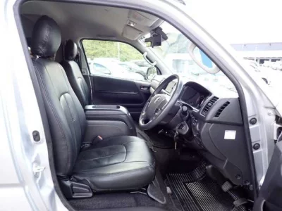 Toyota HIACE VAN  с аукциона в Японии