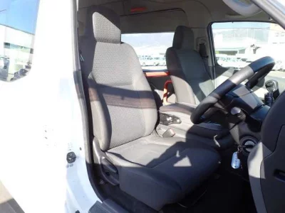 Nissan CARAVAN VAN  с аукциона в Японии