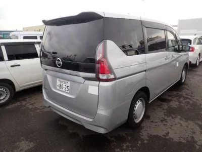 Nissan SERENA  с аукциона в Японии
