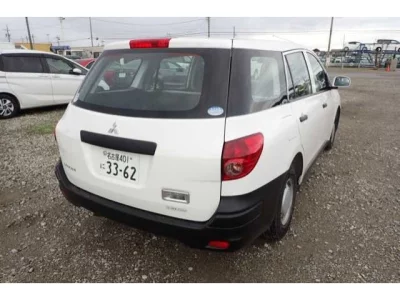 Mitsubishi LANCER VAN