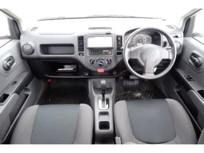 Mitsubishi LANCER VAN