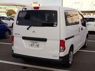 Mitsubishi DELICA  с аукциона в Японии