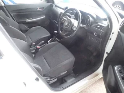 Suzuki SWIFT  с аукциона в Японии