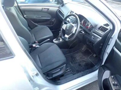 Suzuki SWIFT  с аукциона в Японии