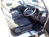 Mazda BONGO VAN лот № 10 оценка 3.5  с аукциона в Японии 2