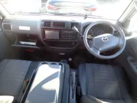 Mazda BONGO VAN лот № 10 оценка 3.5  с аукциона в Японии 3