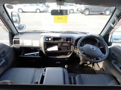 Mazda BONGO VAN  с аукциона в Японии