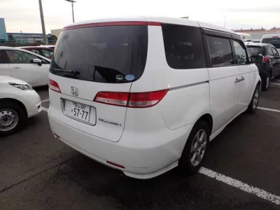 Honda ELYSION  с аукциона в Японии