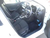 Mazda DEMIO лот № 57 оценка 4  с аукциона в Японии 2