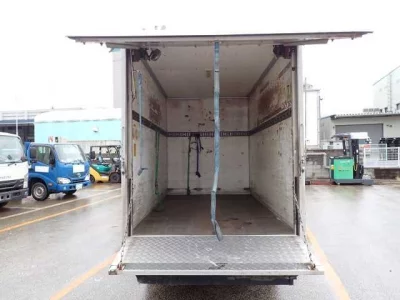 Isuzu ELF  с аукциона в Японии