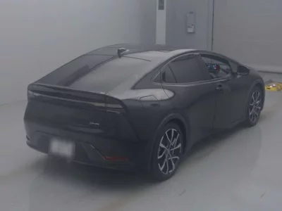 Toyota PRIUS  с аукциона в Японии