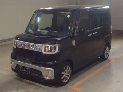 Daihatsu WAKE  с аукциона в Японии