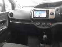 Toyota VITZ лот № 30554 оценка 3.5  с аукциона в Японии 8