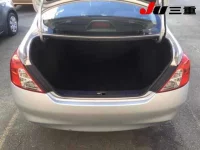 Nissan TIIDA LATIO лот № 8010 оценка 3.5  с аукциона в Японии 6