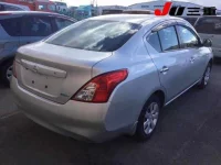 Nissan TIIDA LATIO лот № 8010 оценка 3.5  с аукциона в Японии 5