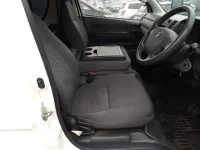 Toyota REGIUS ACE VAN лот № 30473 оценка 4  с аукциона в Японии 7