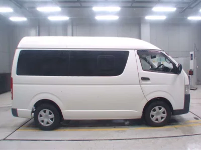 Toyota REGIUS ACE VAN  с аукциона в Японии
