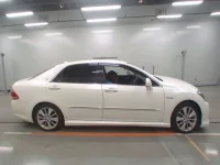 Toyota CROWN лот № 30558 оценка 3.5  с аукциона в Японии 2