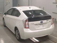 Toyota PRIUS лот № 30561 оценка 4  с аукциона в Японии 5