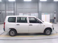 Toyota PROBOX лот № 30478 оценка R  с аукциона в Японии 2